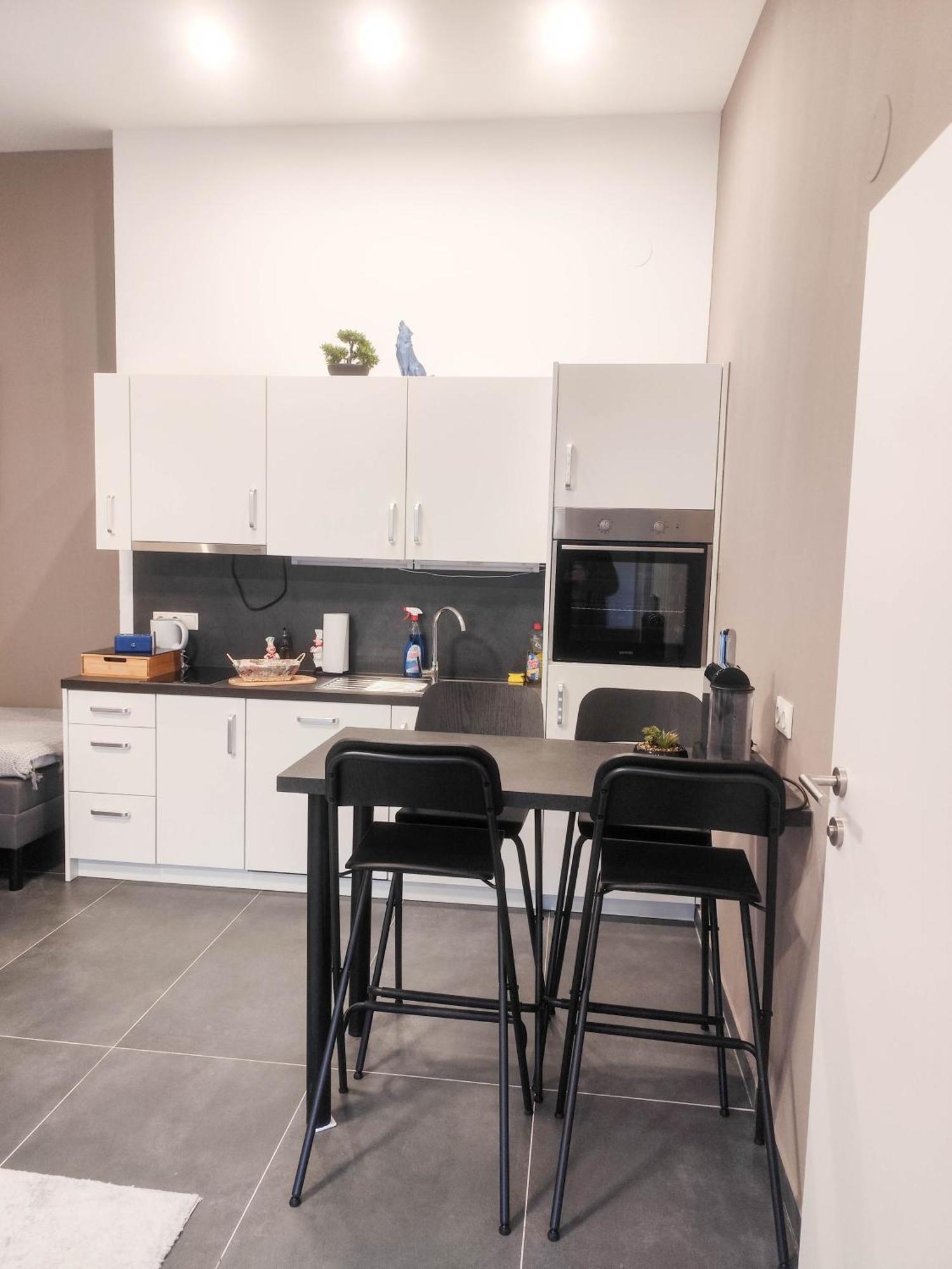 Cozy Apartments In Central Location With Free Parking Wenen Buitenkant foto